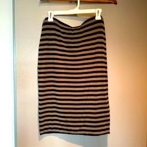 Vince Camuto pencil skirt black and olive size large